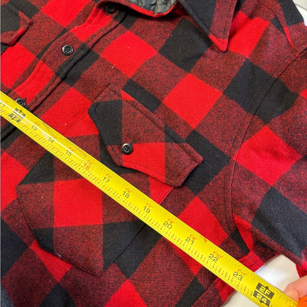 Pendleton 100% Virgin wool Red and Black Plaid Classic Lumberjack Flannel - Picture 7 of 8